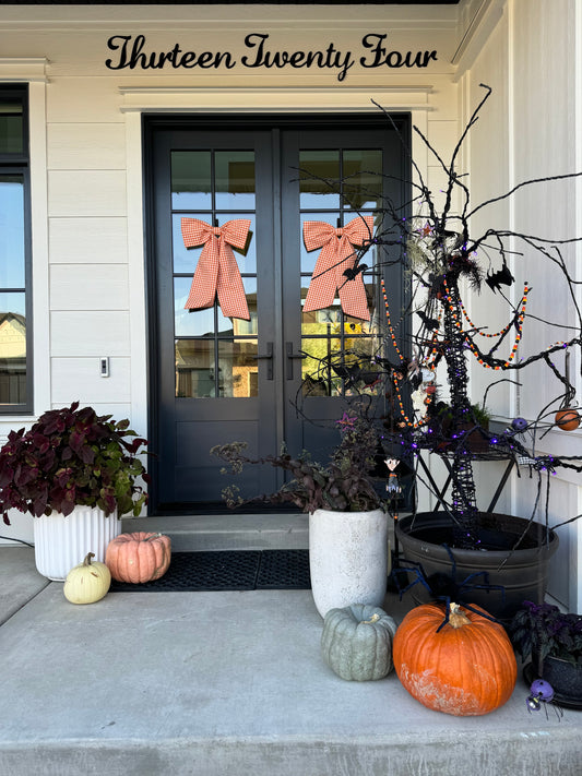How to Stylize Your Porch for Halloween: Spooky Yet Chic Decor Tips