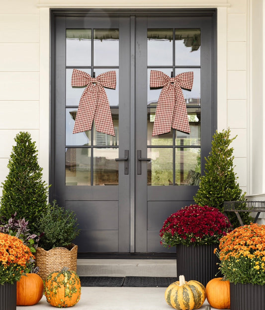 How to Style Gingham Bows for a Cozy Fall Porch