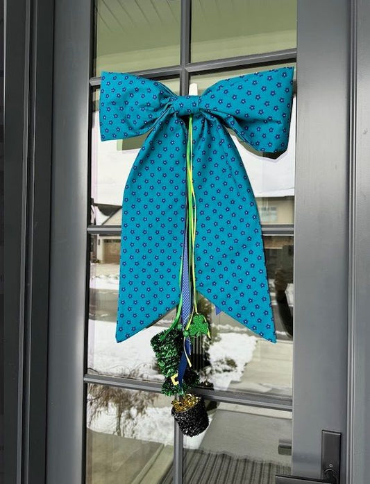 Floral decorative bow on front door