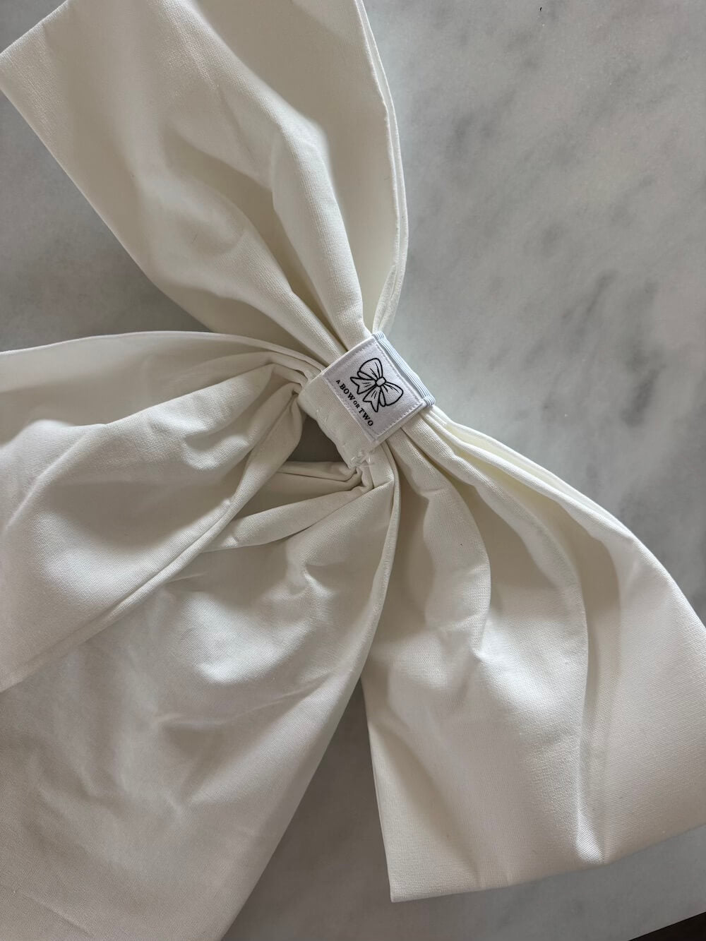 Solid White Bow (Linen Blend)