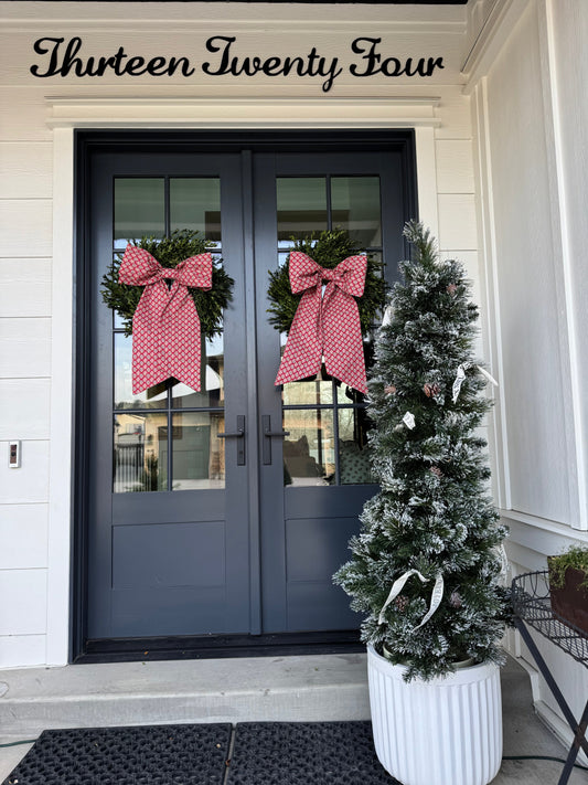 The Secret to a Polished Holiday Home: Layering Ribbon Textures and Finishes