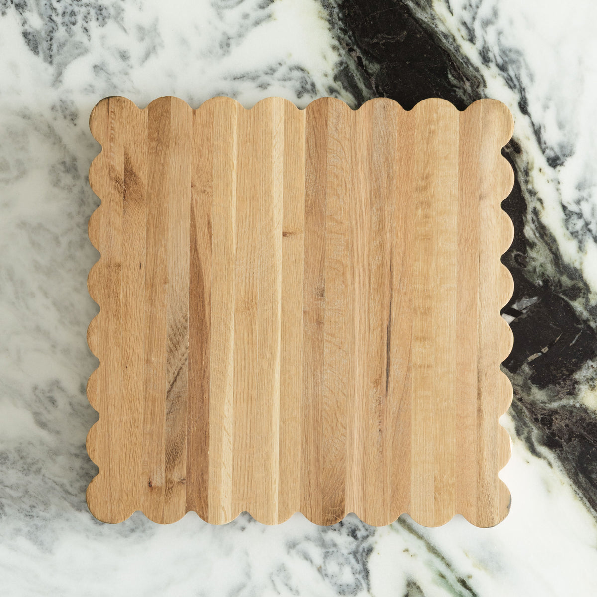 Scalloped Oak Cutting Board