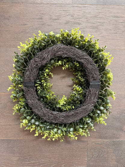 Year-Round Boxwood Wreath