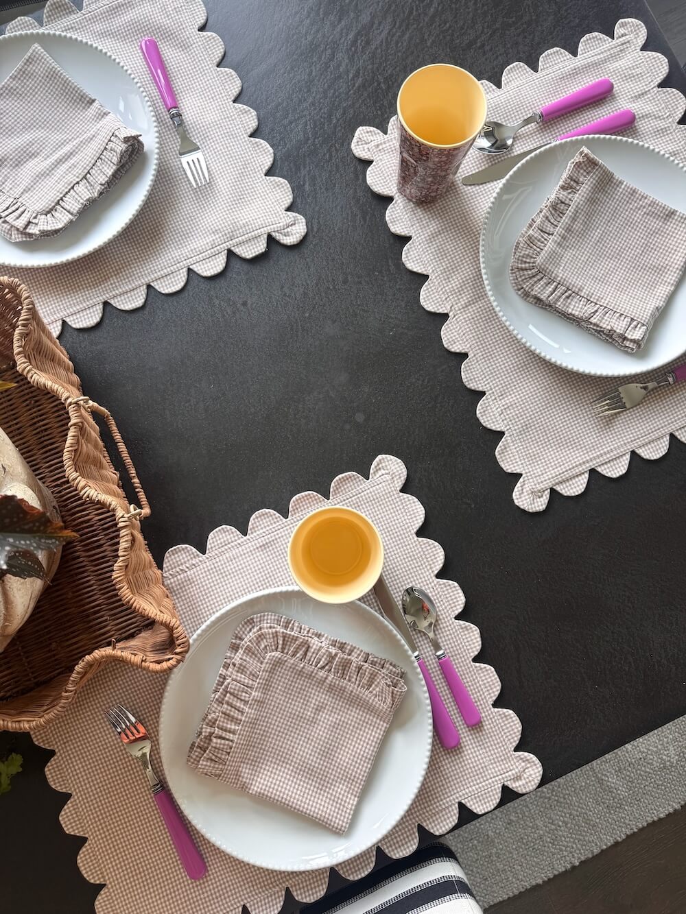 Cream Gingham Scalloped Placemats - Set of 4